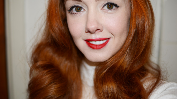 Can redheads wear red lipstick? 