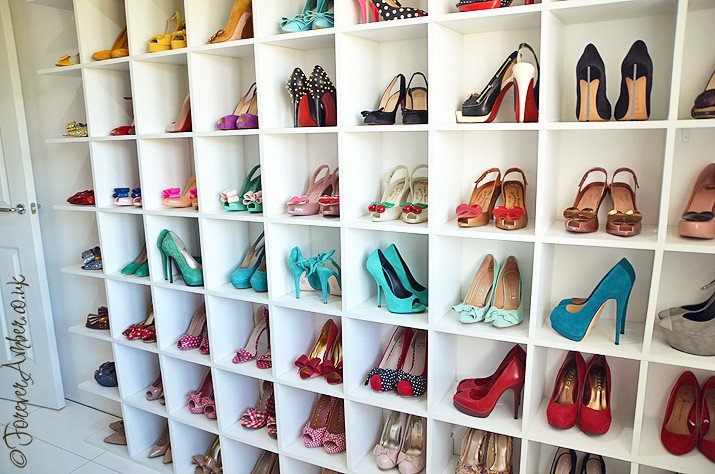 closet organisation | shoe shelves