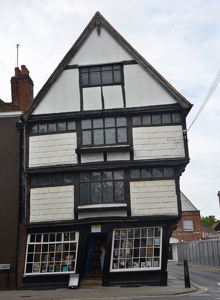 Leaning building, Canterbury