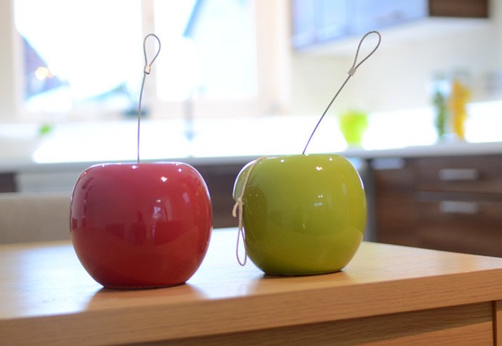 apple bird feeders