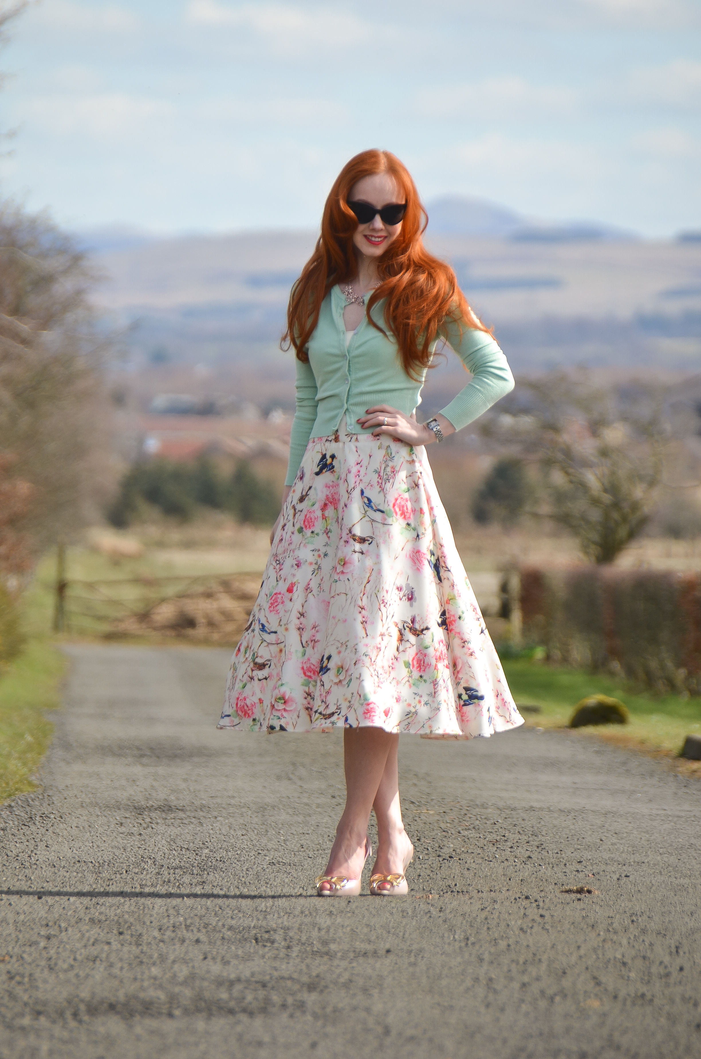 Vintage floral skirt outfit
