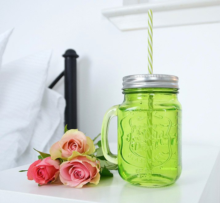 mason jar with handle