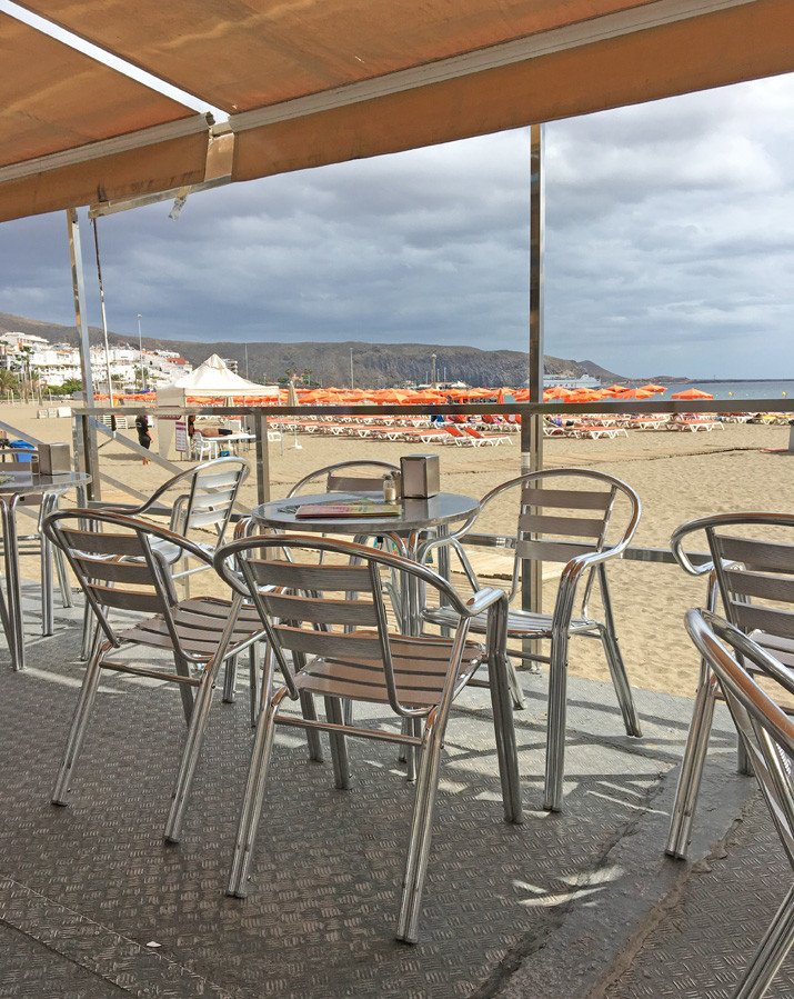 beachside cafe