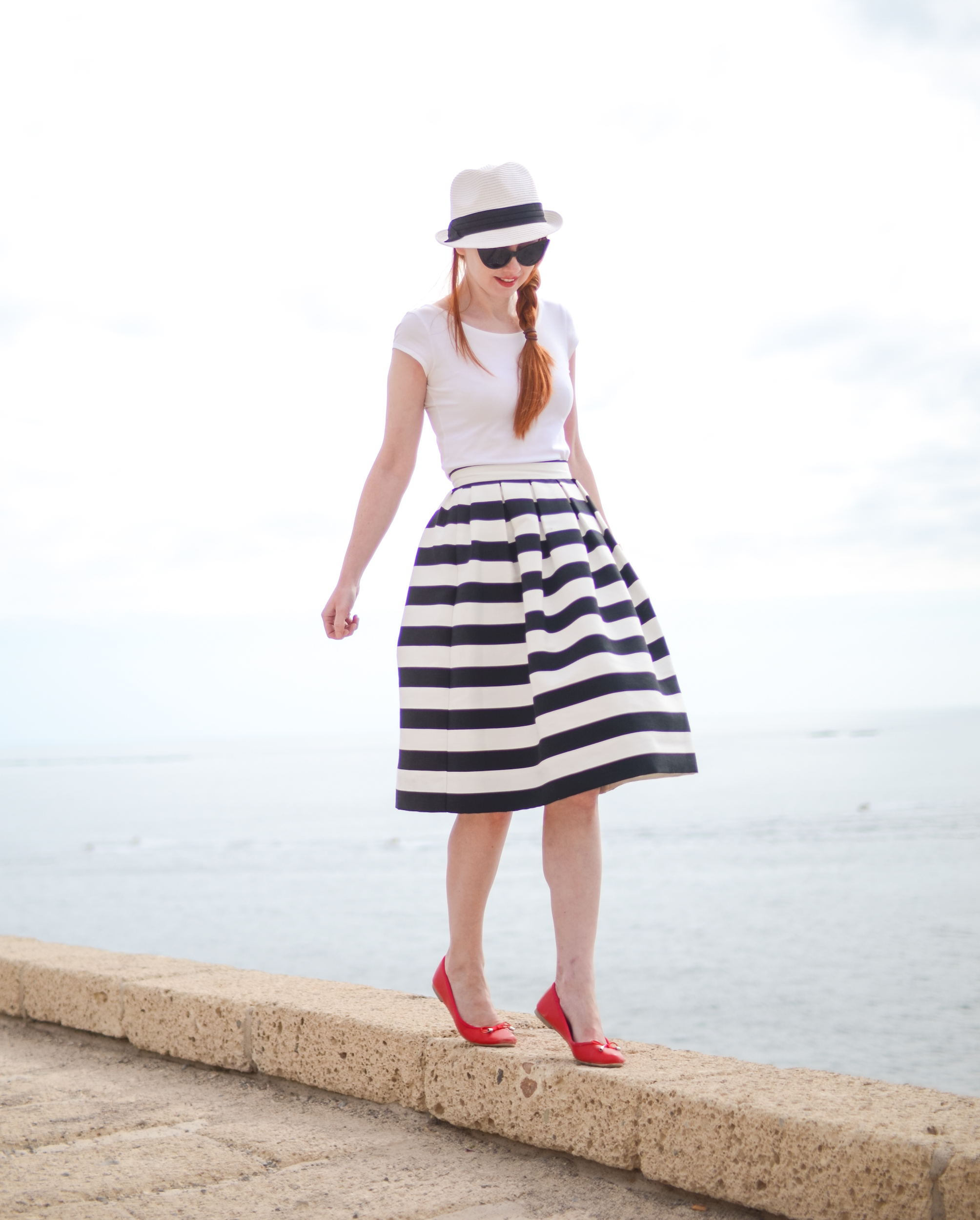 stripe skirt and red shoes