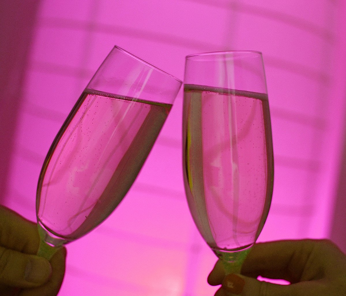 champagne glasses for Valentine's Day