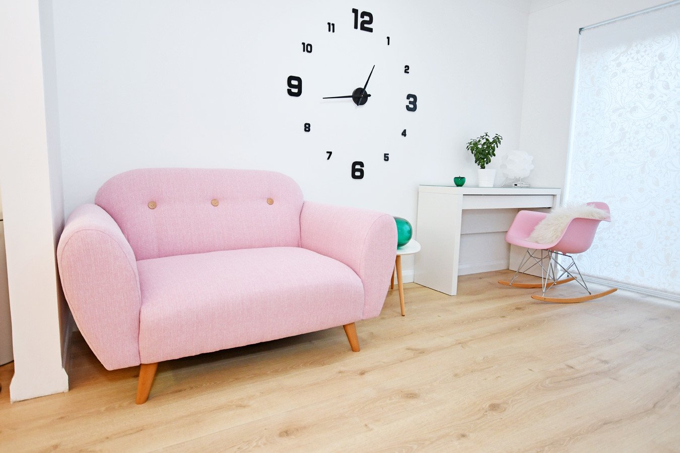 pink retro sofa in Scandinavian style living room