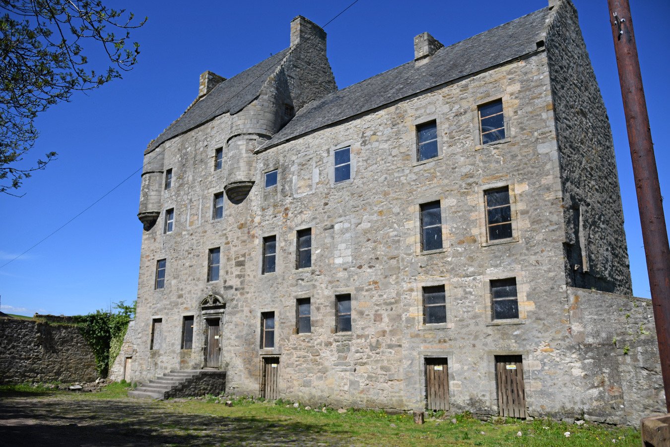 Lallybroch - a.k.a Midhope Castle - an Outlander filming location in Scotland