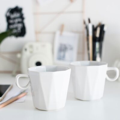 coffee mugs on worktop