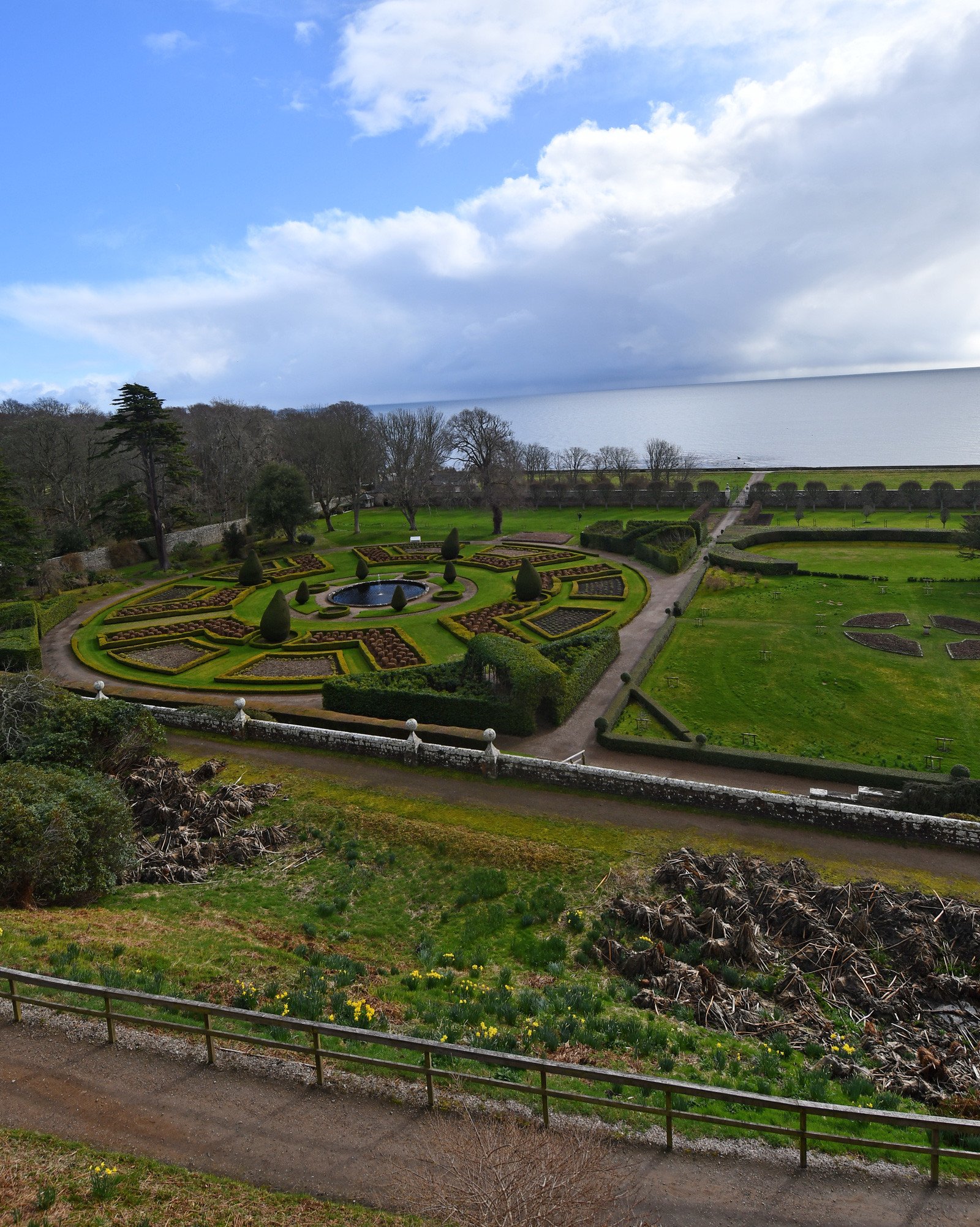 Dunrobin castle gardens