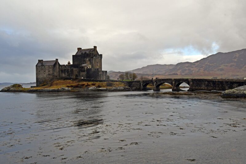 7 cool facts about Eilean Donan Castle (and one mystery)