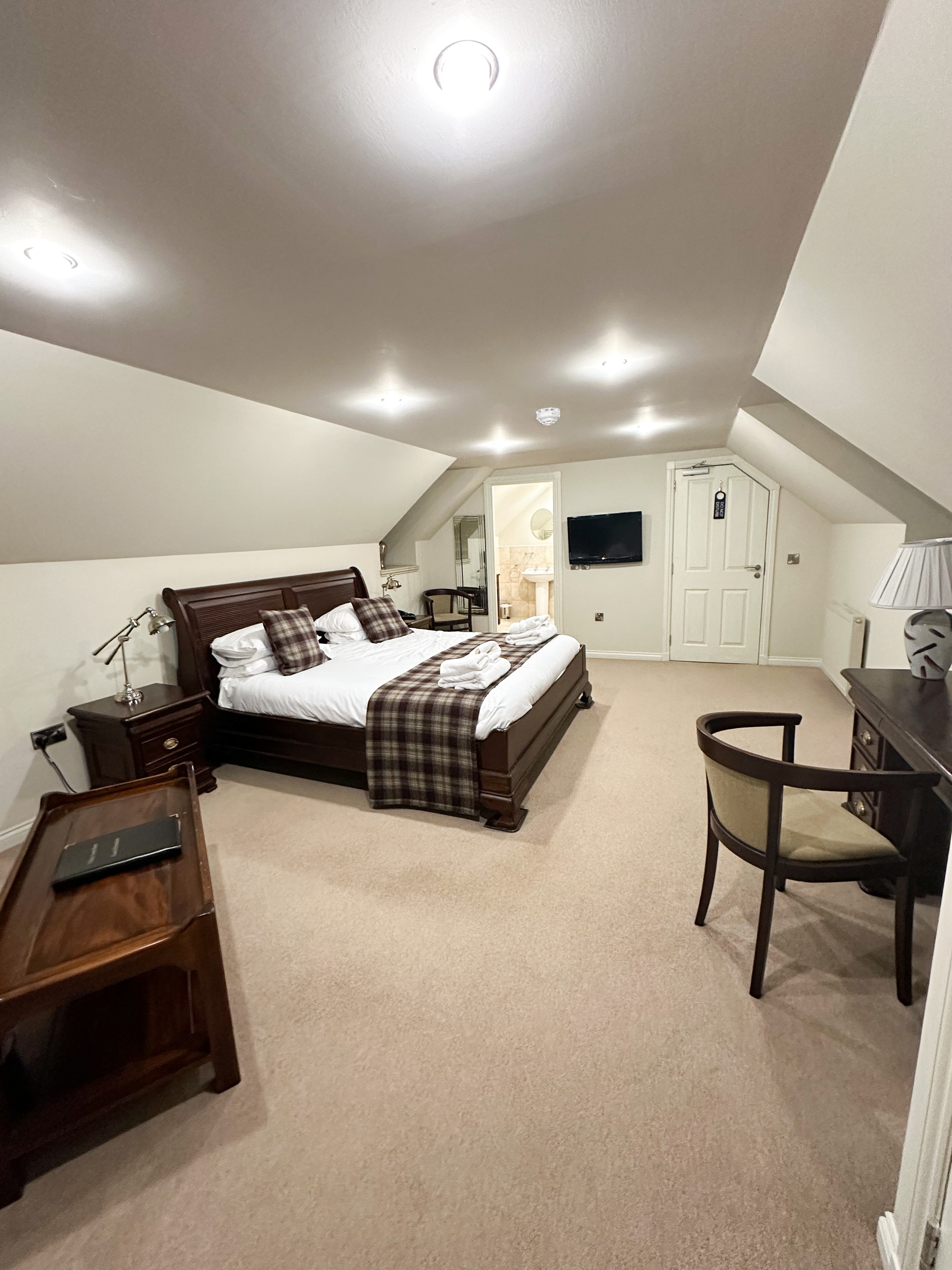 master bedroom at Ulbster Lodge, Halkirk