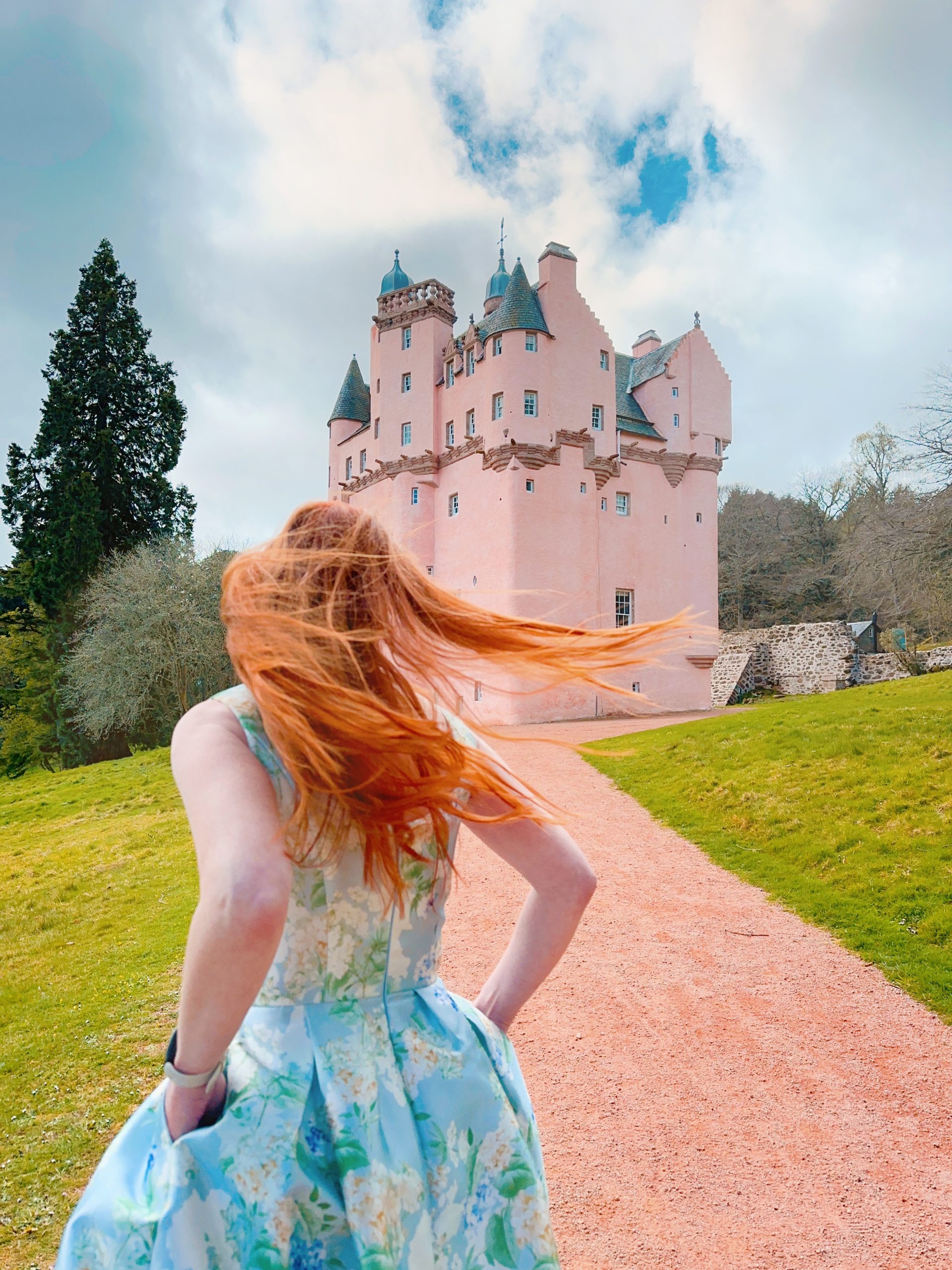 Scottish romance author Amber Eve
